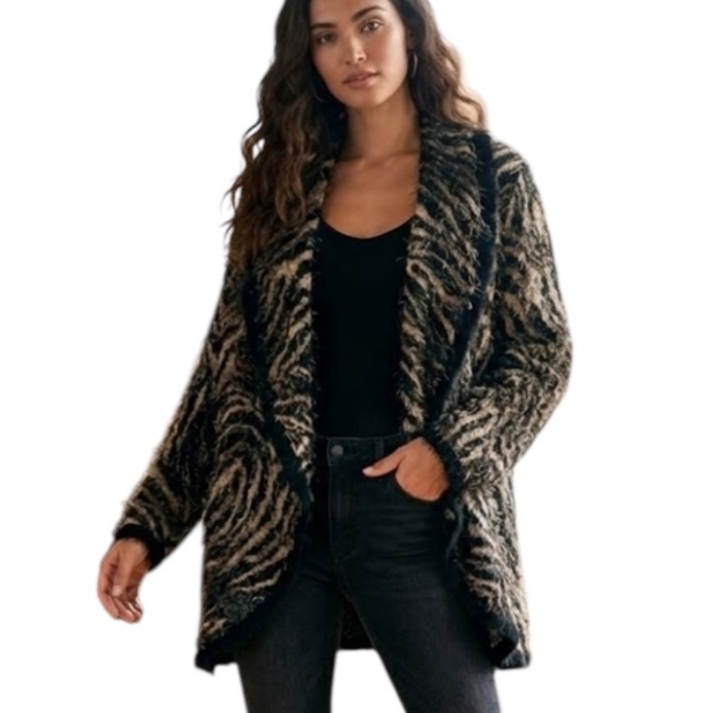 Alberto Makali Women's 1X Animal Print Jacket Eyelash Faux Feather Trim​